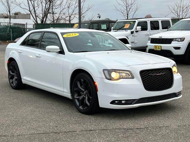 2023 chrysler 300 s