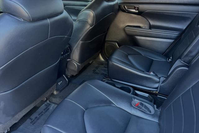 2022 toyota highlander xle