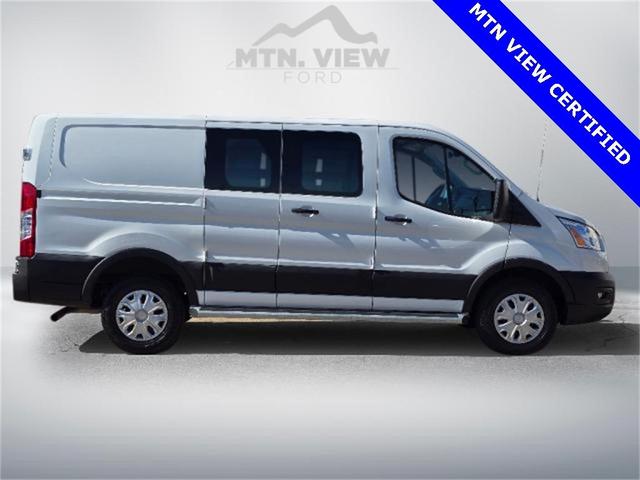 2022 ford transit-250 base