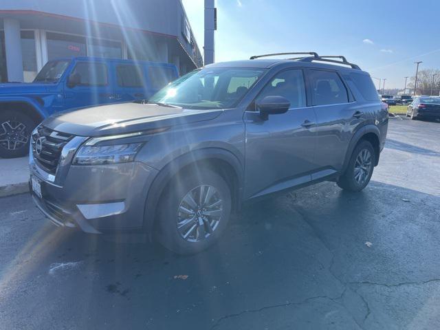 2022 nissan pathfinder sv 4wd