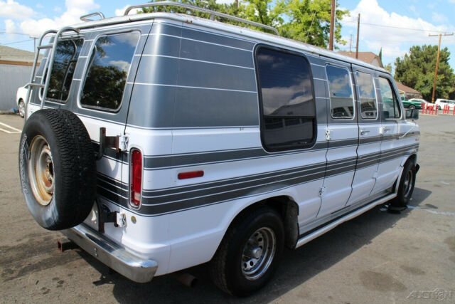 1989 ford e-150 automatic 8 cylinders no reserve