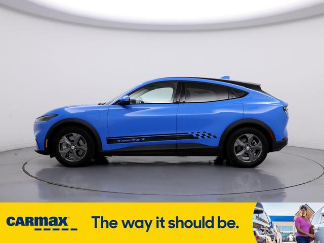 2022 ford mustang mach-e select