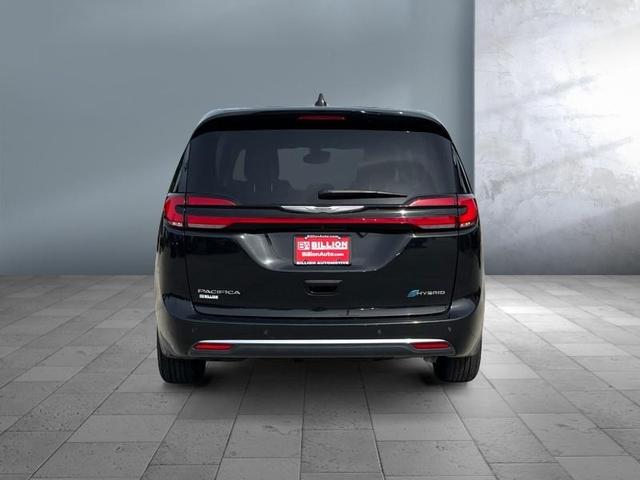 2023 chrysler pacifica hybrid touring l