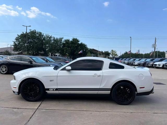 2010 ford mustang gt