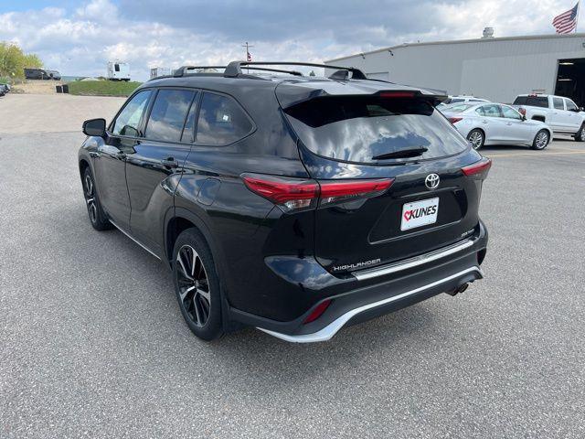 2022 toyota highlander xse