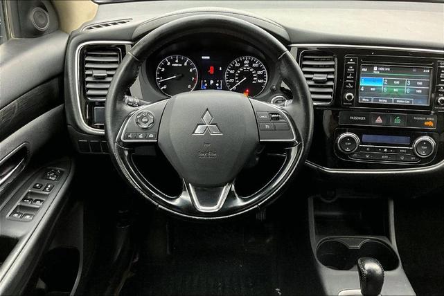 2016 mitsubishi outlander es
