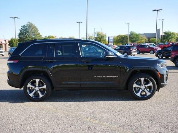 2023 jeep grand cherokee in secaucus, new jersey