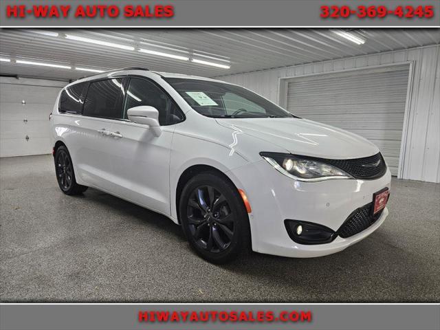 2018 chrysler pacifica limited