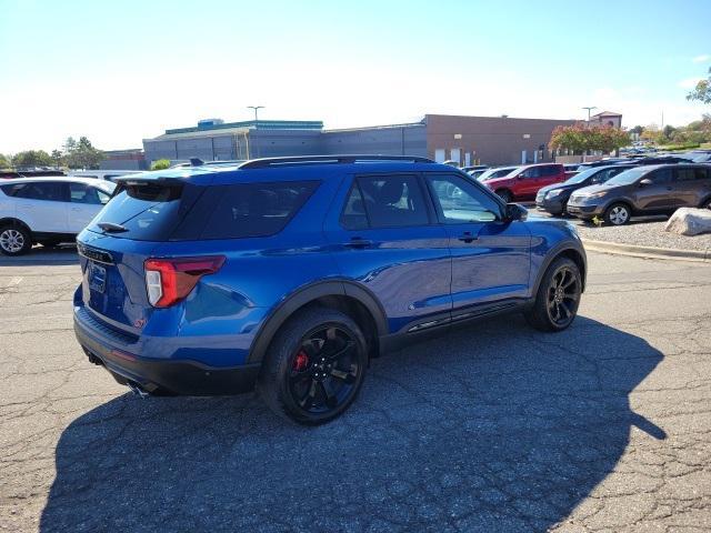 2022 ford explorer st