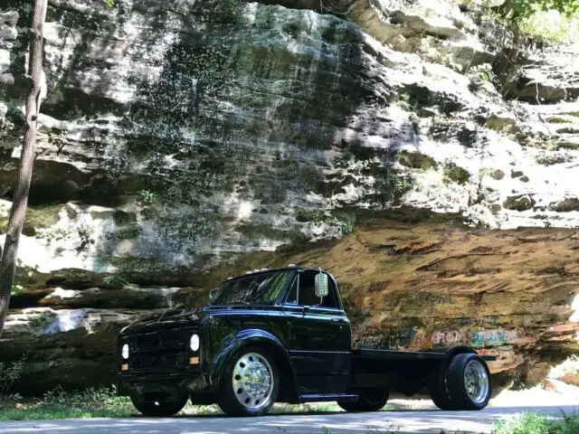 wow!!!!!! 1968 chevy chevrolet c10 c20 c30 pro touring!!!