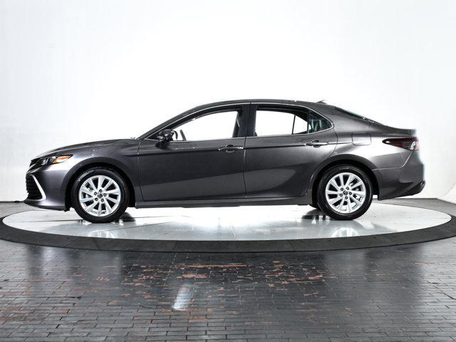 2023 toyota camry le