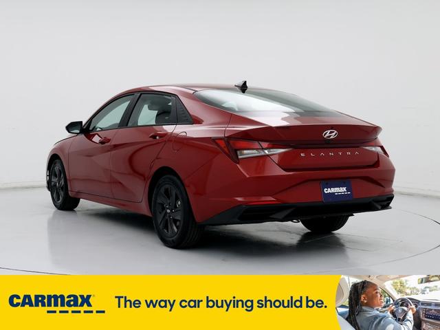 2022 hyundai elantra sel