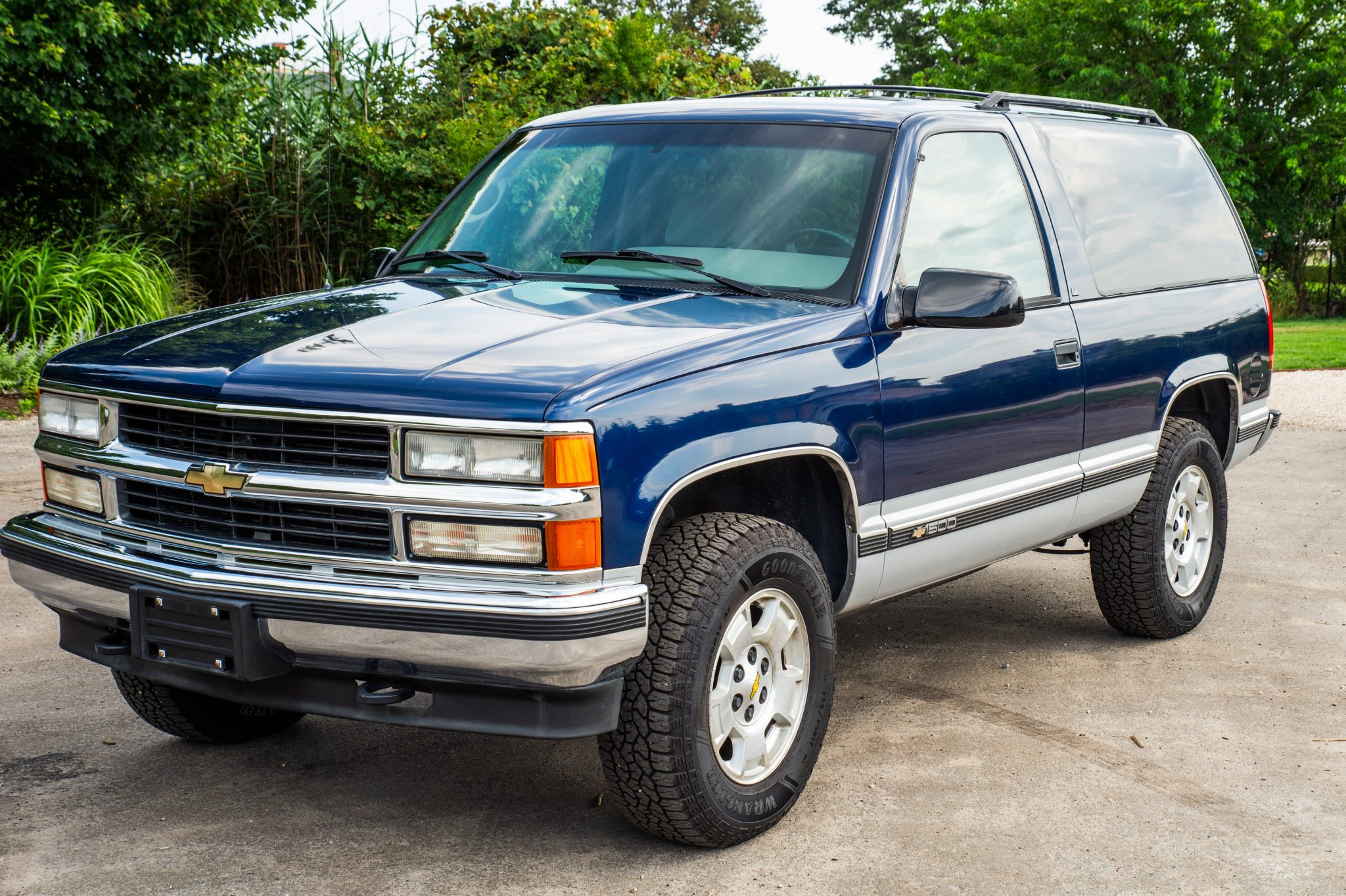 1995 chevrolet tahoe ls 2-door 4×4