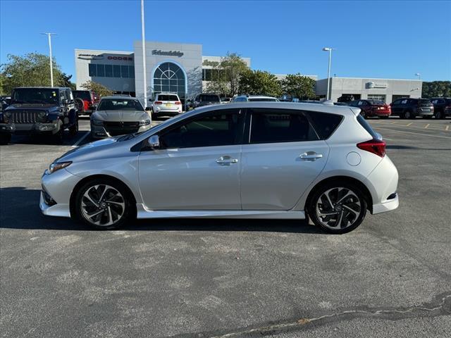 2018 toyota corolla im base
