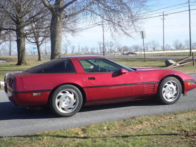 1991 chevrolet corvette dark red refreshed motor and trans repainted last fall