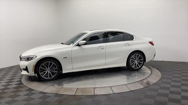 2022 bmw 330e base