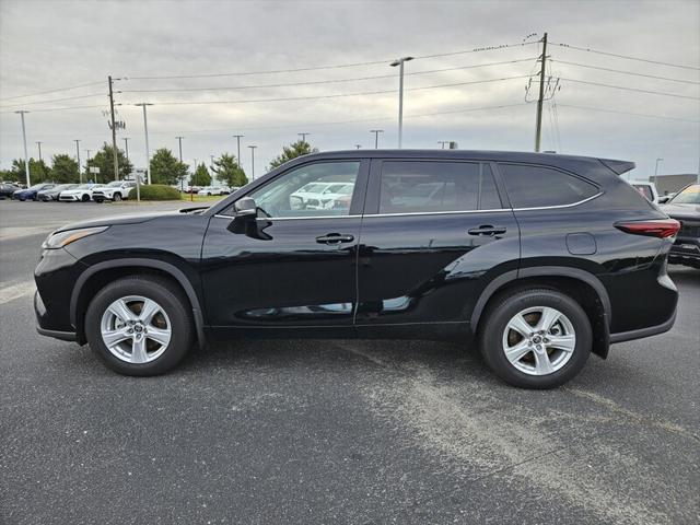2024 toyota highlander le