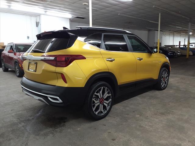 2022 kia seltos sx