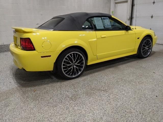 2001 ford mustang gt