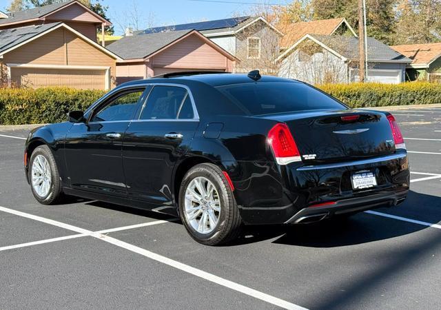 2016 chrysler 300c base