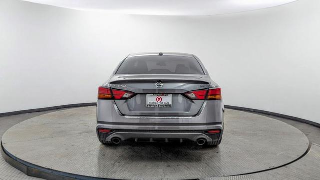 2021 nissan altima 2.5 sr