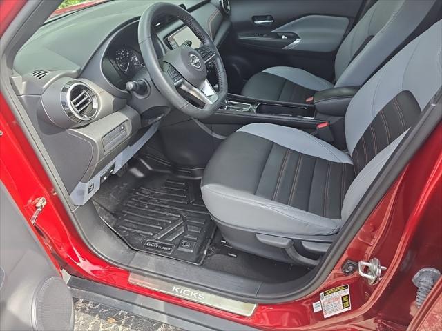 2022 nissan kicks sr