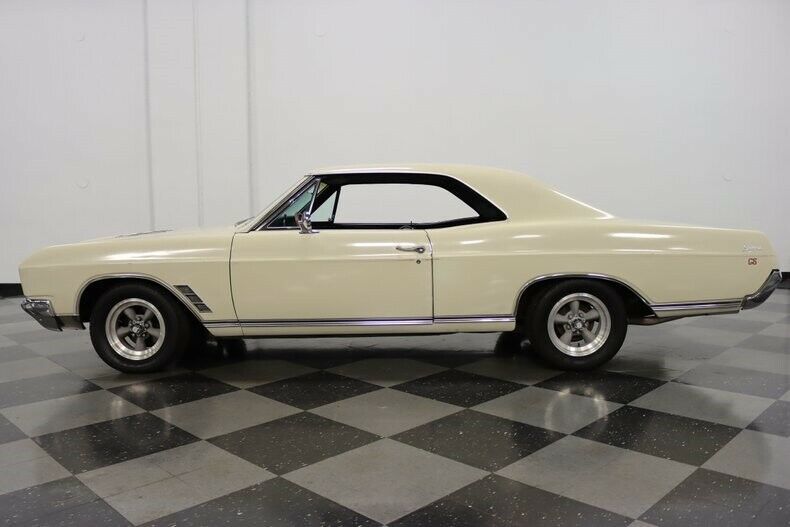 clean & straight w/ believed orig 401 nailhead v8, auto, a/c, ps, pb w/ frt disc
