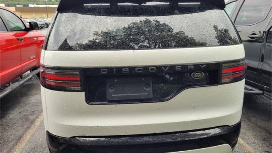 2022 land rover discovery p300 s r-dynamic