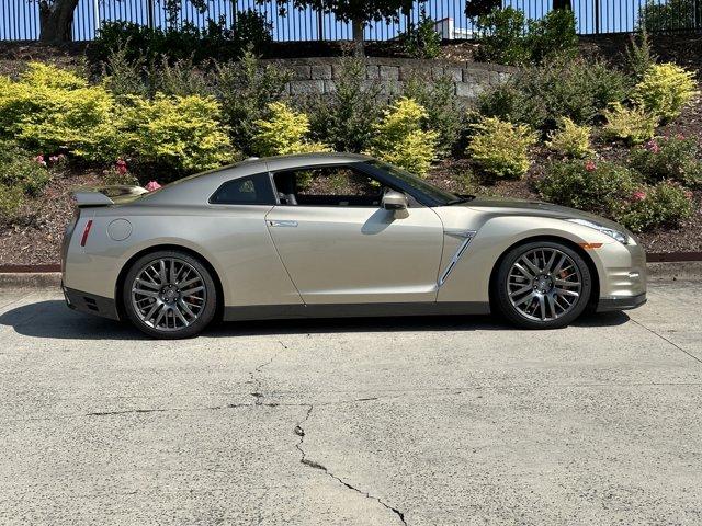 2016 nissan gt-r premium