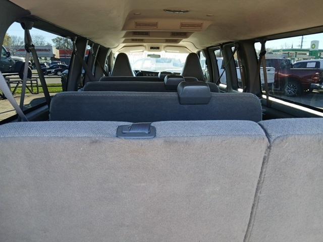 2017 chevrolet express 3500 lt