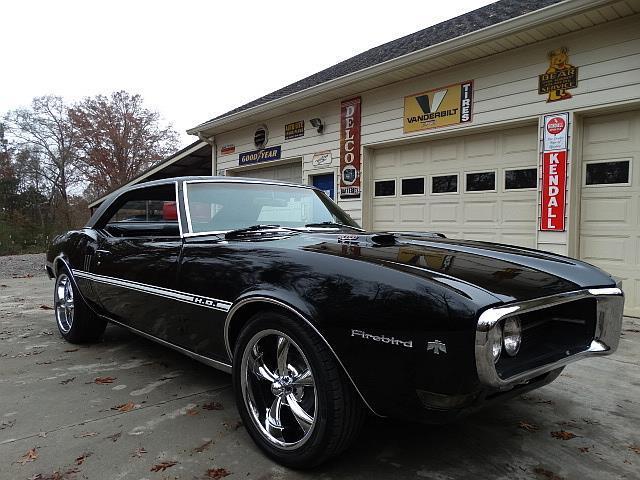 1968 pontiac firebird 400....triple black......nice car
