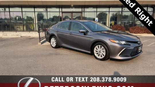 2022 toyota camry le