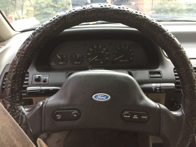 1991 ford escort lx - hatchback - gray plastic bumpers and cloth interior