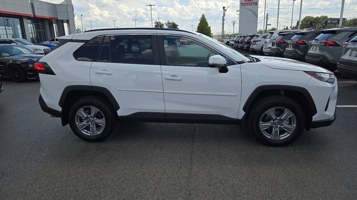 2024 toyota rav4 xle