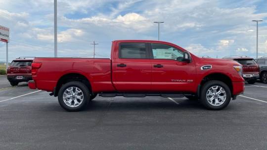 2024 Nissan Titan sv