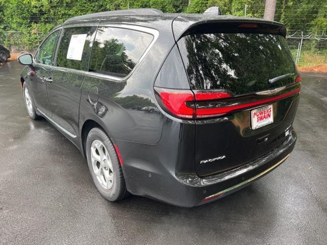 used 2022 chrysler pacifica limited