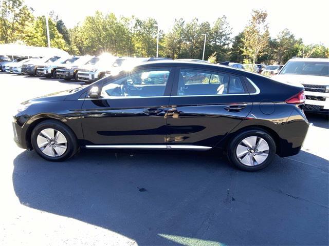 2022 hyundai ioniq hybrid se