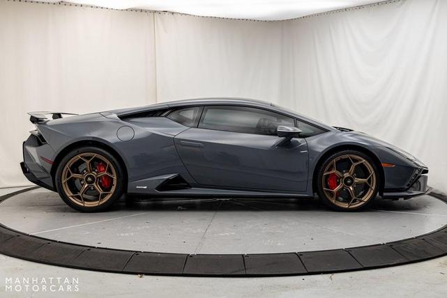 2024 lamborghini huracan tecnica base