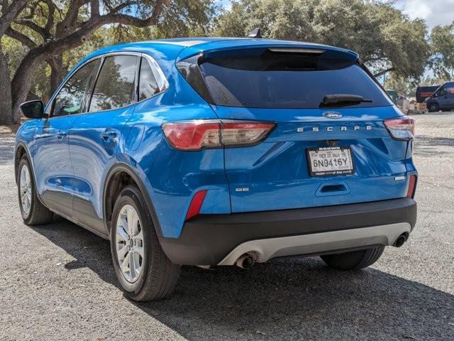 2020 ford escape se