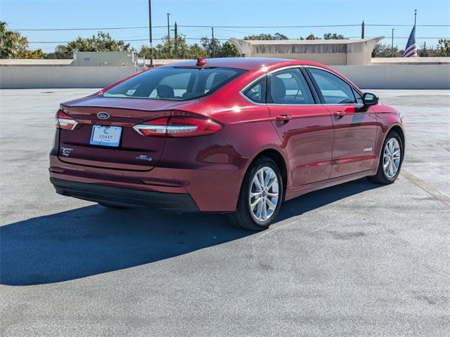 2019 ford fusion hybrid se
