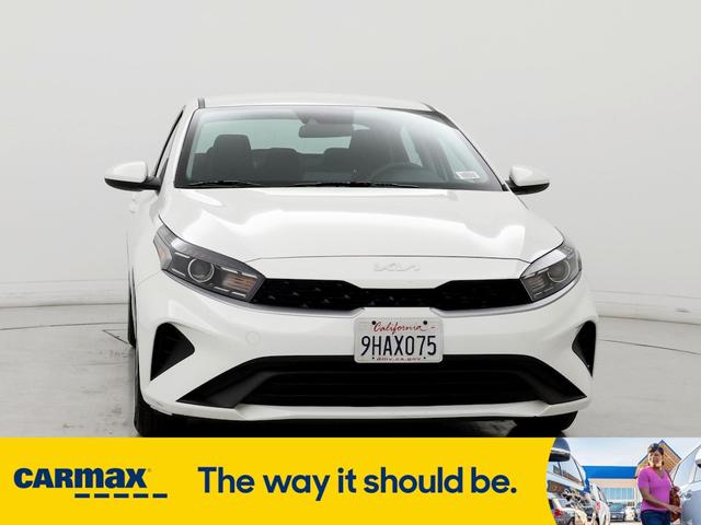 2023 kia forte lx