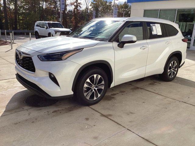 2023 toyota highlander xle
