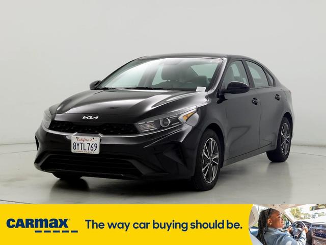 2022 kia forte lxs
