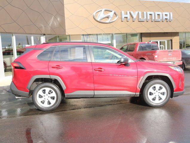 2020 toyota rav4 le