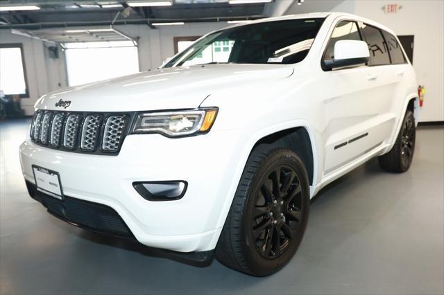 2022 jeep grand cherokee laredo