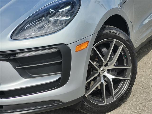 2024 porsche macan base
