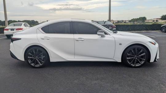 2022 Lexus IS