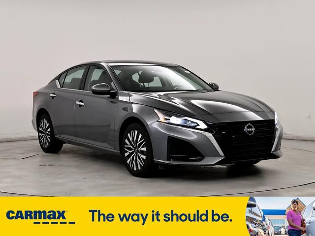 2023 nissan altima sv