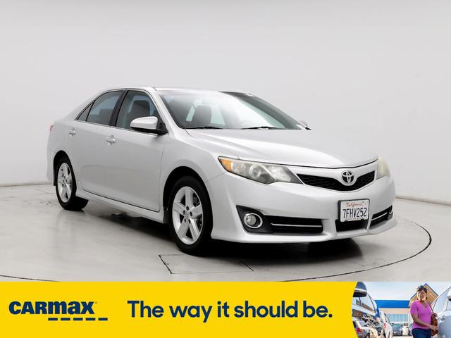 2014 toyota camry se