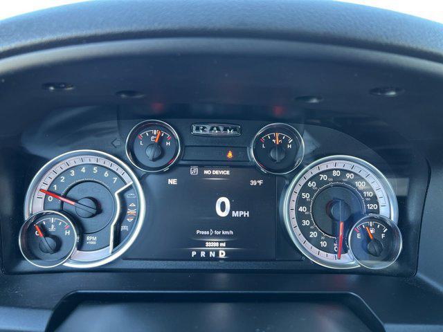 2022 ram 1500 classic warlock quad cab 4x4 6'4' box